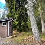 Yksityinen Jaervenrantakohde Ryhmille Sauna, Luonto Ja Oma Rauha Holiday home *
