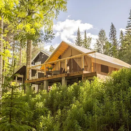 Palvia Glamping - Uniikki Lomapaikka Ryhmille Vakantiehuis Jämsä