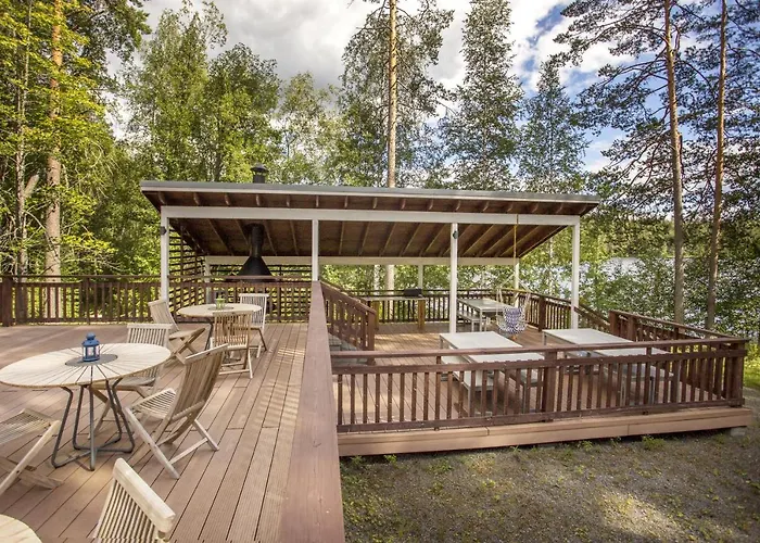 Semesterbostad Palvia Glamping - Uniikki Lomapaikka Ryhmille Jämsä