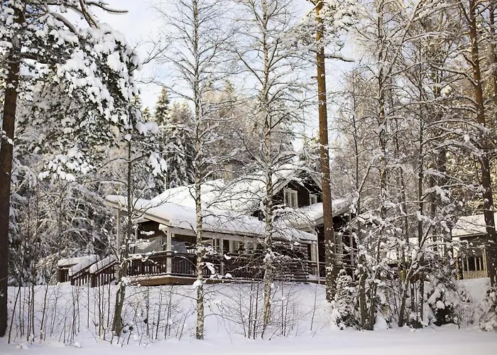 Semesterbostad Palvia Glamping - Uniikki Lomapaikka Ryhmille Jämsä