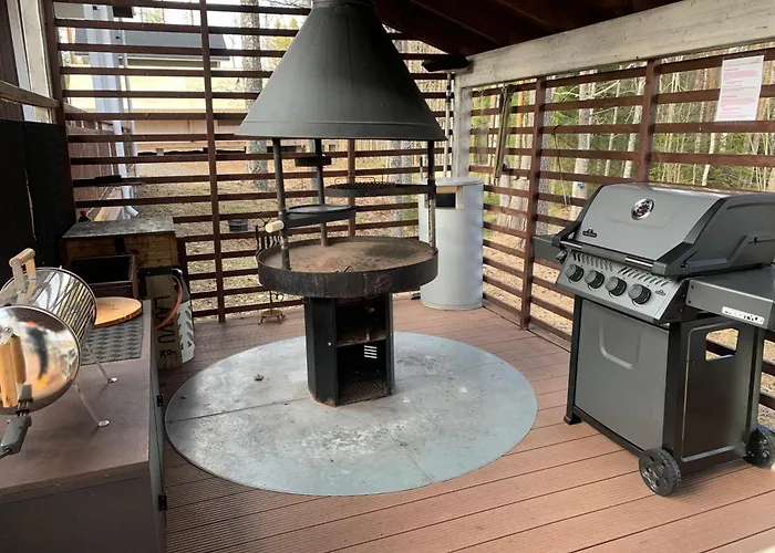 Semesterbostad Palvia Glamping - Uniikki Lomapaikka Ryhmille Jämsä