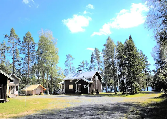Semesterbostad Palvia Glamping - Uniikki Lomapaikka Ryhmille *